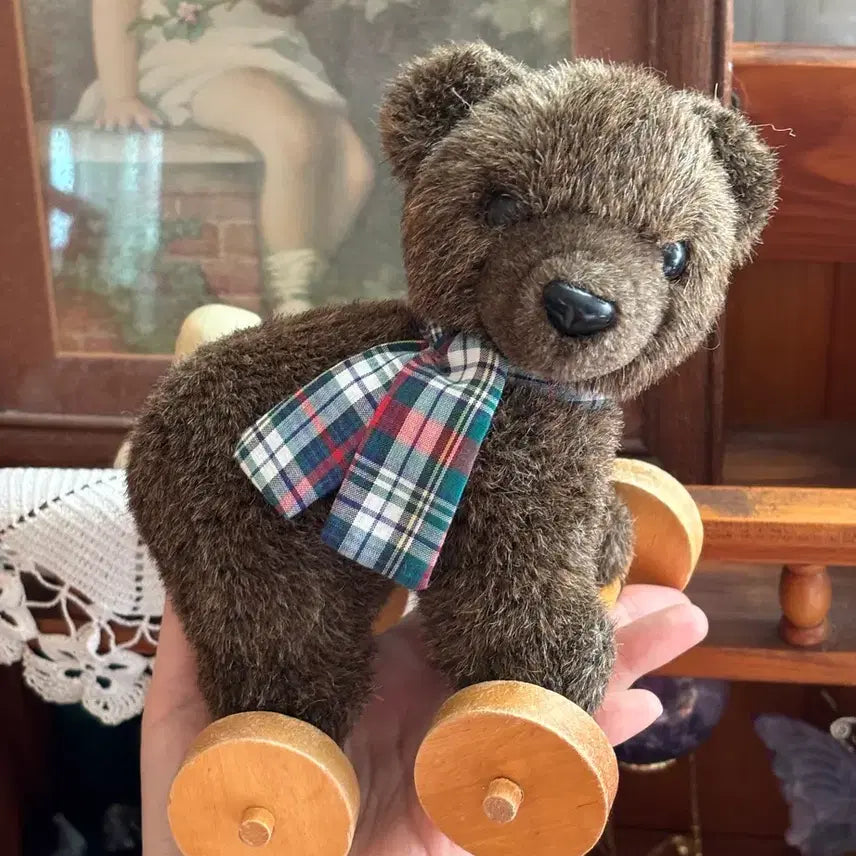 [BUNJANG] Vintage Teddy Bear Wheeled Toy Retro Interior Prop / 앤틱빈티지 테디베어 휠토이 인형 레트로 인테리어소품 고전완구문구토이 모리걸 갸루 y2k 보이즈베어X