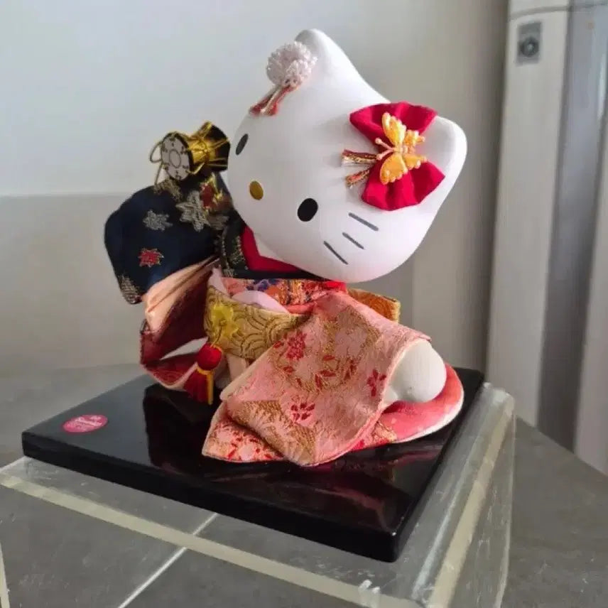 [BUNJANG] Vintage Hello Kitty Kimono Figure / 고전키티 콜렉션 아이템