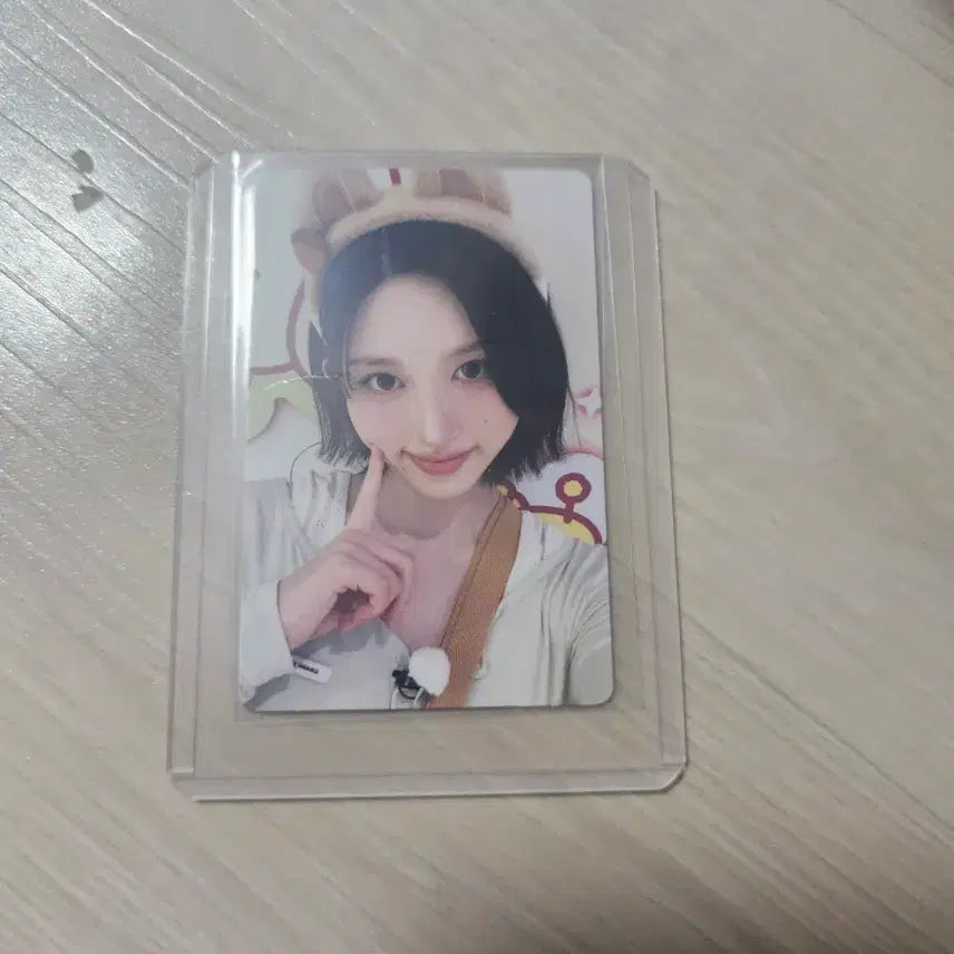 [BUNJANG] IVE Everland 2nd Pop-up Autumn POB Photocard / 아이브 에버랜드 2차 팝업 가을 특전 포카