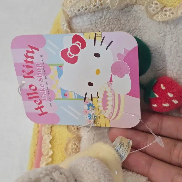 [BUNJANG] Hello Kitty Fruit Tart Series Tissue Box Case / 키티 과일타르트 시리즈 각티슈 케이스