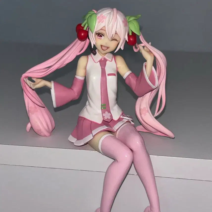 [BUNJANG] Furyu Sakura Miku Noodle Stopper Figure (Wink Version) / 사쿠라 미쿠 누들스토퍼 판매합니다