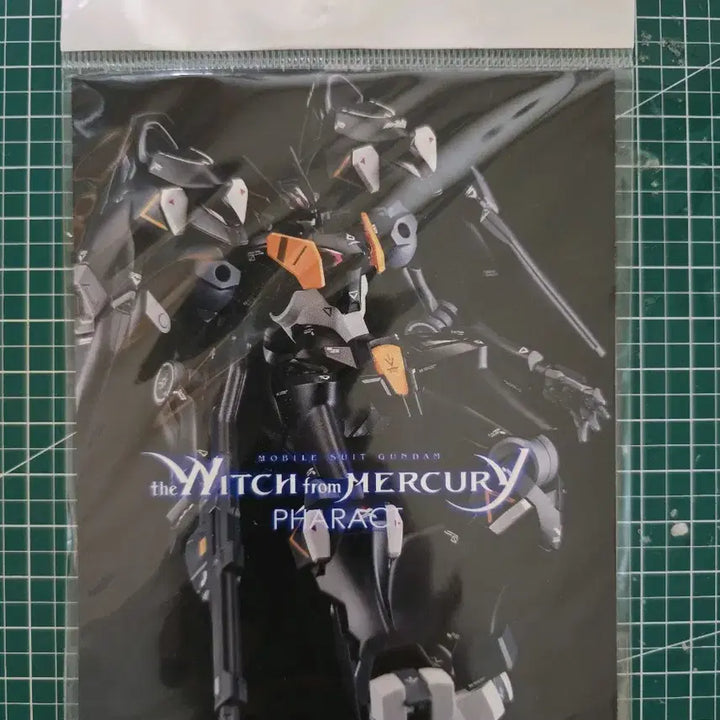 [BUNJANG] Bandai HG Gundam Perfect Grade Model Kit with Decals / 반다이 HG 건담 파렉트 데칼 포함