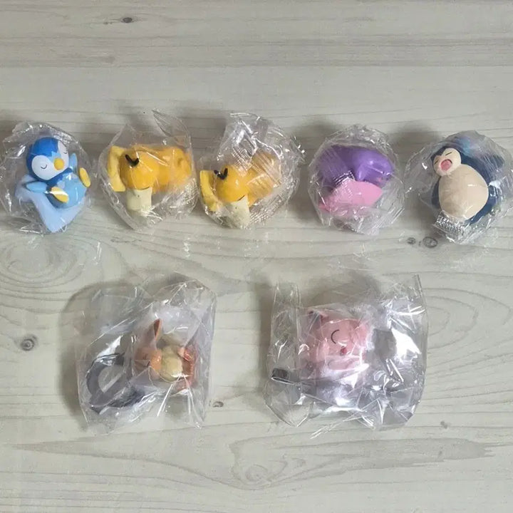 [BUNJANG] Pokemon Monster Ball Soda Drink &amp; Ice Ball Figures / 포켓몬 몬스터볼 소다 음료, 아이스볼 피규어 교환 or 판매합니다