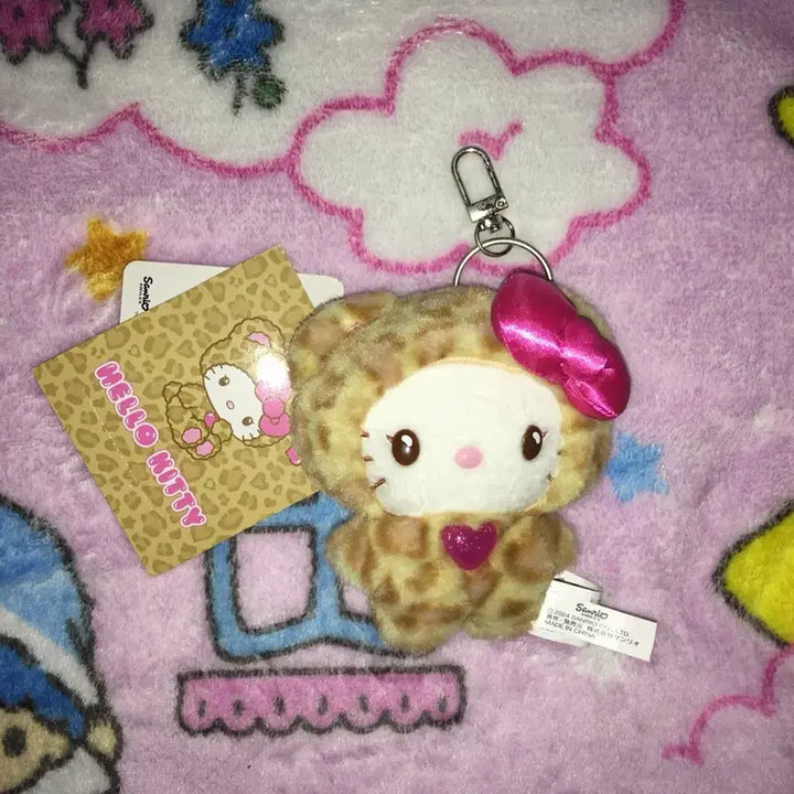 [BUNJANG] Sanrio Hello Kitty Gyaru Kuma Leopard Mascot Keychain / 산리오 정품 헬로키티 갸루쿠마 키티 호피 레오파드 마스코트 키링 갸루 인형