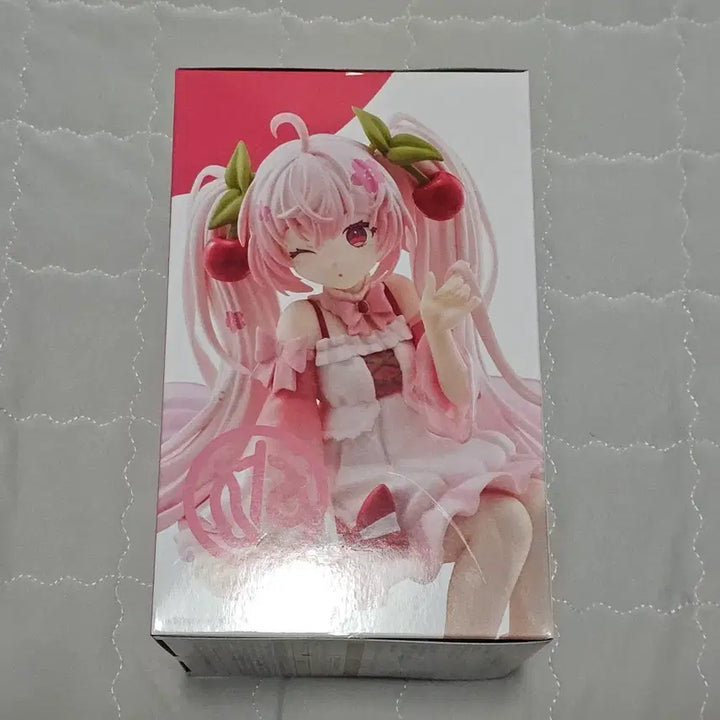 [BUNJANG] Furyu Sakura Miku 2025 Noodle Stopper Figure (Sealed) / 후류 사쿠라 미쿠 누들 스토퍼 2025 미개봉
