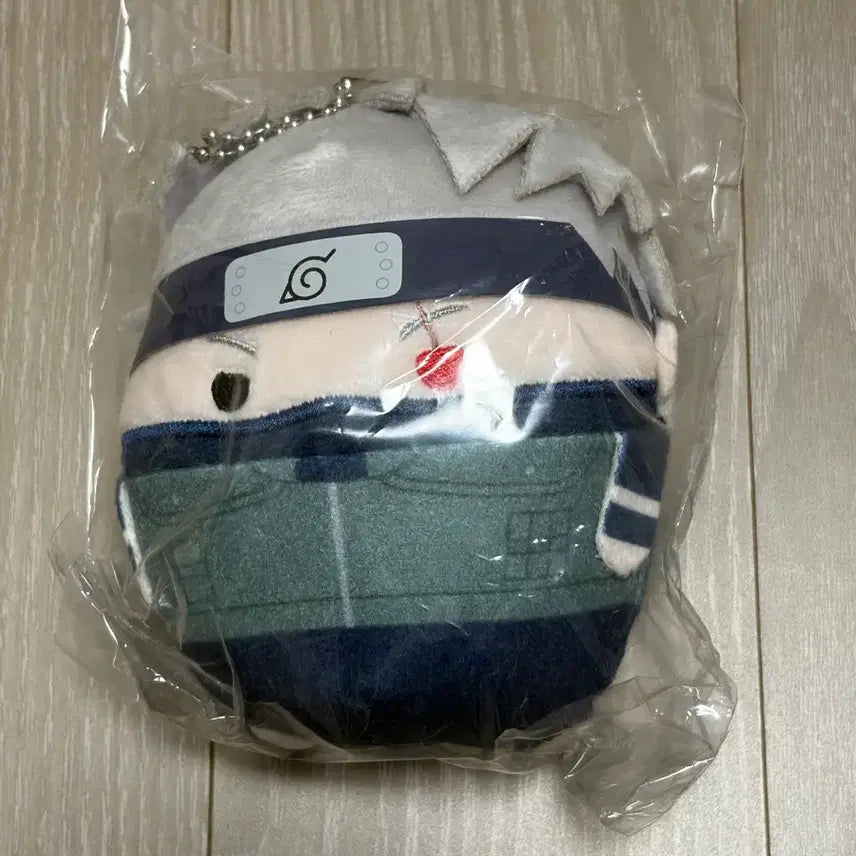 [BUNJANG] Naruto Kakashi Fuwaroring Plush (Sealed) / 나루토 카카시 누이 후와코로링(미개봉)