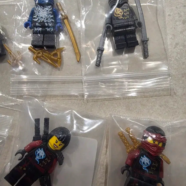 [BUNJANG] LEGO Ninjago Minifigures &amp; Spinjitzu Tops Bundle Set / 레고 닌자고 미피 + 스핀짓주 팽이 일괄 판매