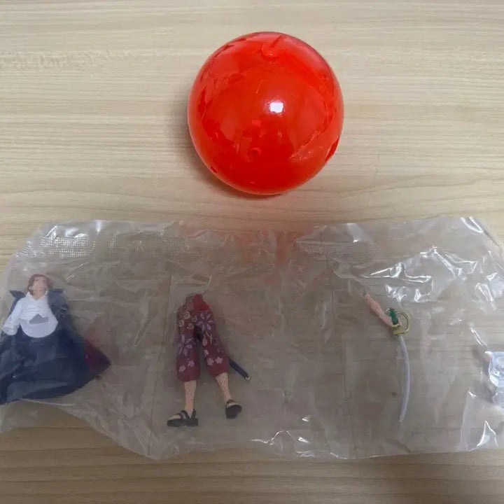 [BUNJANG] One Piece HG Series Shanks Figure / 원피스 HG 시리즈 가챠 샹크스 판매