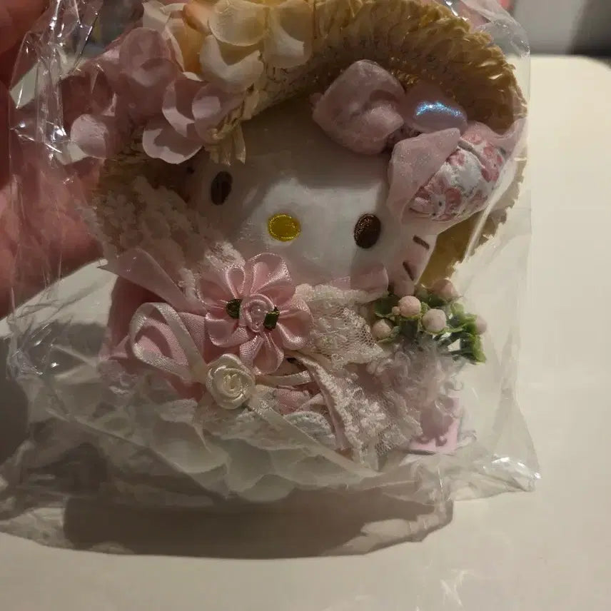 [BUNJANG] Sanrio Hello Kitty Flower Straw Hat Princess Mascot Plush Doll / 헬로키티 플라워 밀짚모자 공주 마스코트