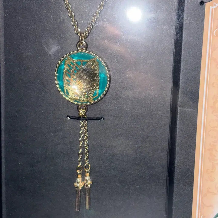 [BUNJANG] Attack on Titan Erwin Smith Birthday Loop Tie Keychain / 진격의 거인 엘빈스미스 생일기념 루프타이 키링