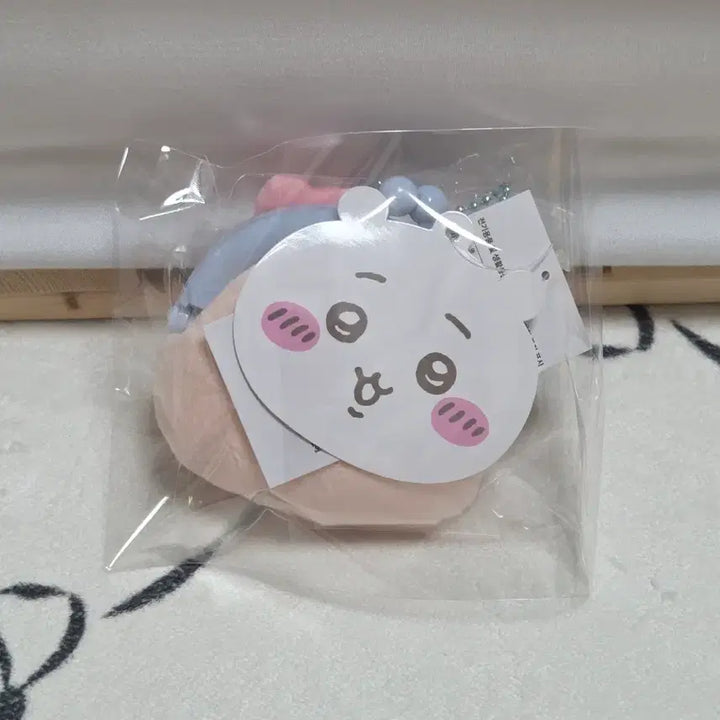 [BUNJANG] Chiikawa Cute Mini Pouch Crab Coin Purse / 치이카와 먼작귀 미니프라 가마구치 동전지갑 카니 새상품