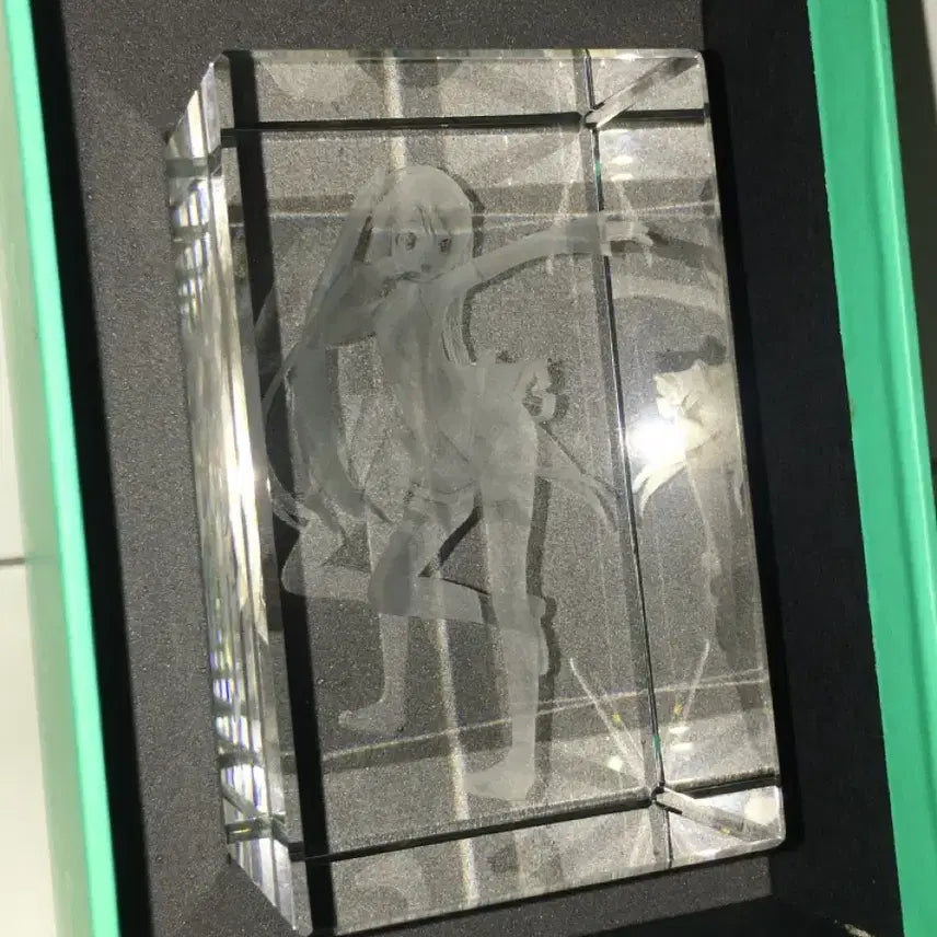 [BUNJANG] Hatsune Miku 3D Crystal Object Laser Engraved Figure / 급전) 하츠네 미쿠 3D 크리스탈 오브젝트 레이저 각인 조형물