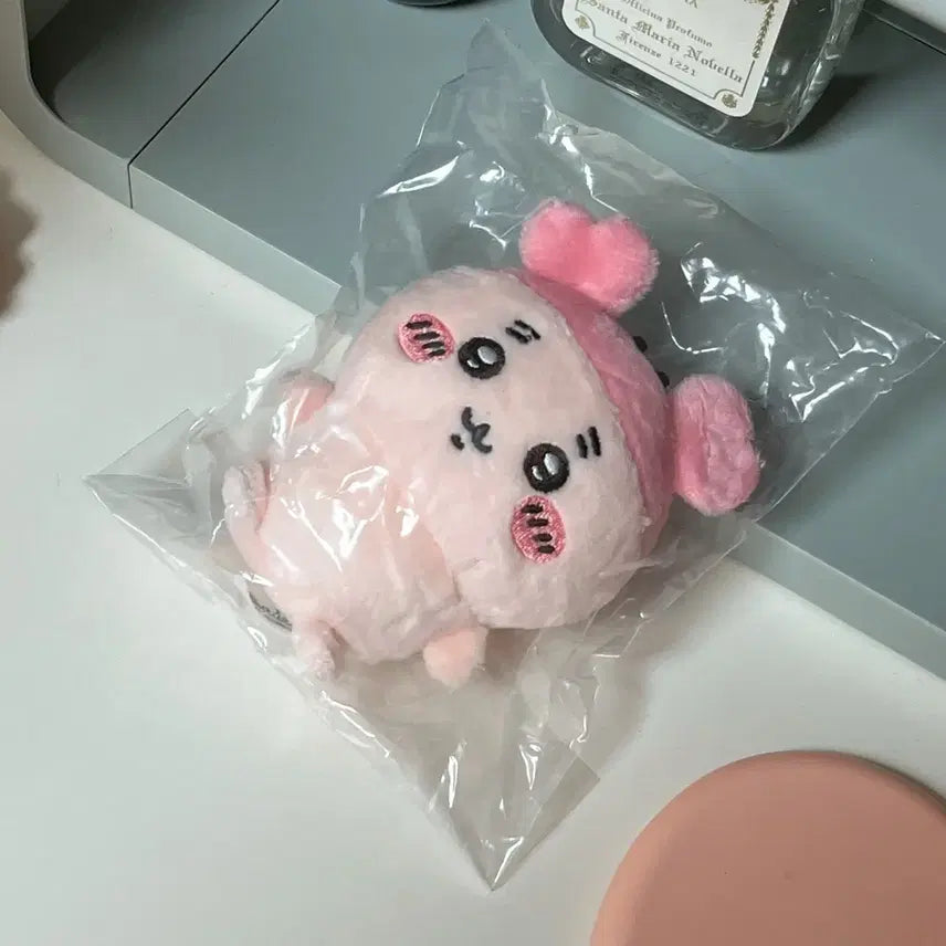 [BUNJANG] Chiikawa Sitting Plush Gacha Kani (Sealed) / 치이카와 앉은누이 가챠 카니 미개봉