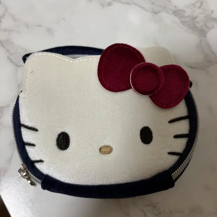 [BUNJANG] Sanrio Hello Kitty Cosmetic Pouch / 산리오 헬로키티 화장품 파우치 판매