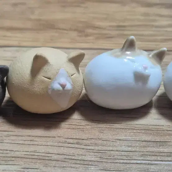 [BUNJANG] Stone Cat Ceramic Figurines Bundle Set / 고양이 돌멩이 도자기 피규어 일괄