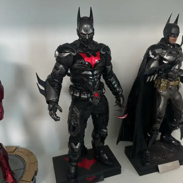 [BUNJANG] Hot Toys Arkham Knight Beyond Batman Figure / 핫토이 아캄나이트 비욘드 배트맨