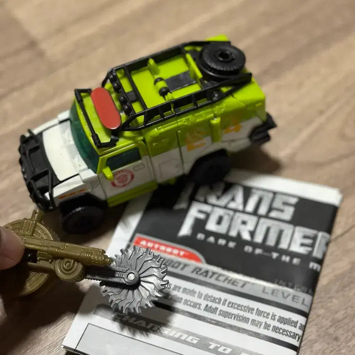 [BUNJANG] Transformers DOTM Deluxe Ratchet / 트랜스포머 DOTM 디럭스 라쳇
