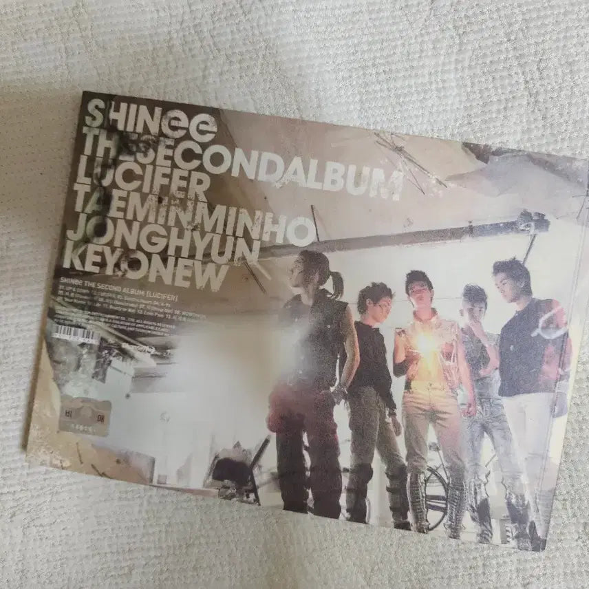 [BUNJANG] SHINee Lucifer All Member Autographed Signed Album / 샤이니 루시퍼 사인 앨범 판매합니다  SHINee Autographed Lucifer