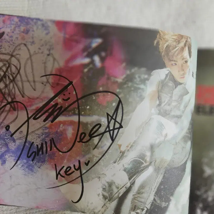 [BUNJANG] SHINee Lucifer All Member Autographed Signed Album / 샤이니 루시퍼 사인 앨범 판매합니다  SHINee Autographed Lucifer
