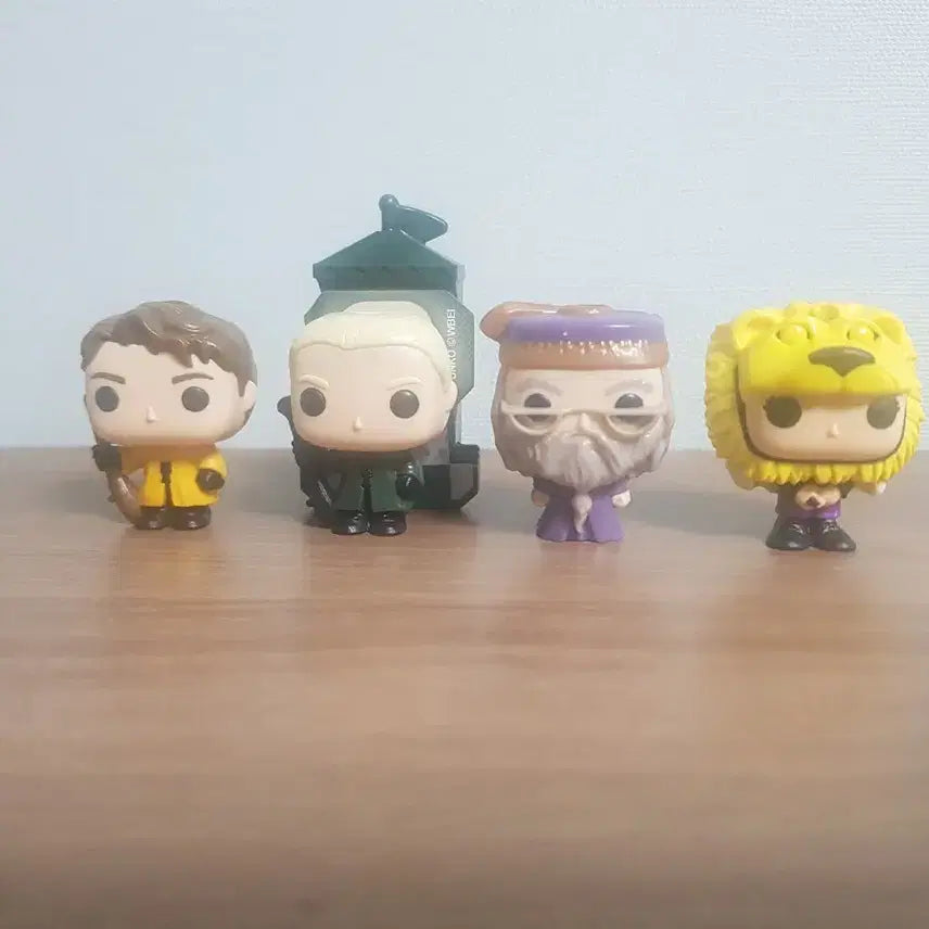 [BUNJANG] Kinder Joy Harry Potter Series Figurines (4 Types) / 킨더조이 해리포터