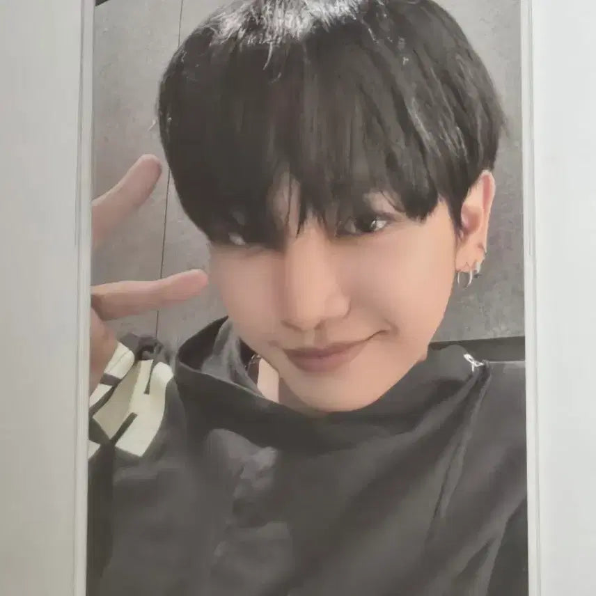 [BUNJANG] BOYNEXTDOOR BoyNextdoor Popup Namming Mirror Keyring POB Photocard Leehan Bundle Set / [미개봉포카일괄] 보넥도 쁘넥도 팝업 명명 미러 키링 특전 포카 재현 이한