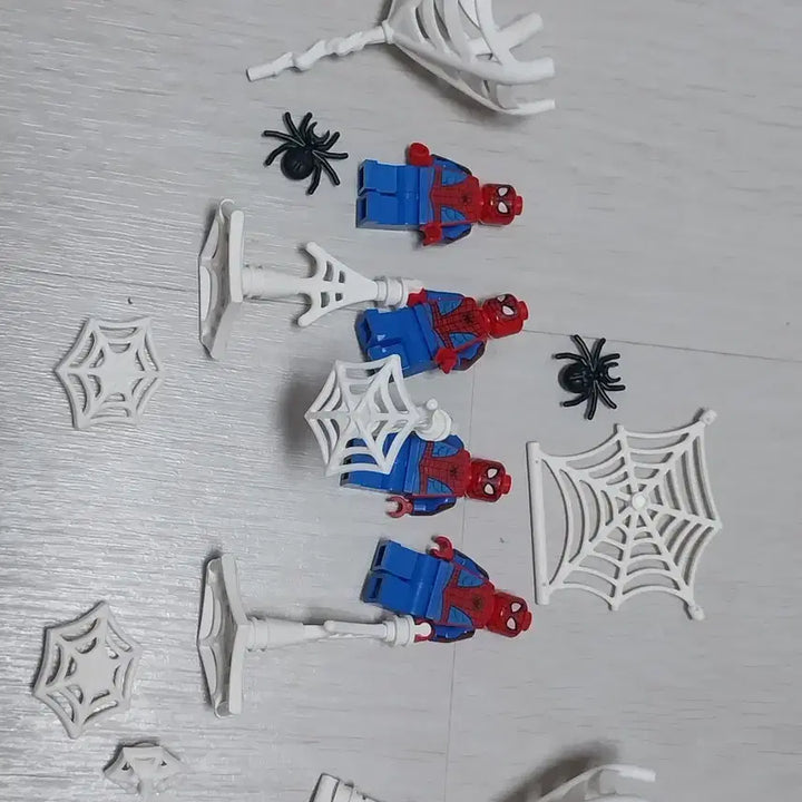 [BUNJANG] LEGO Spider-Man Figures 4-Piece Bundle with Webs / 레고 스파이더맨 피규어 4개 웹 포함 일괄