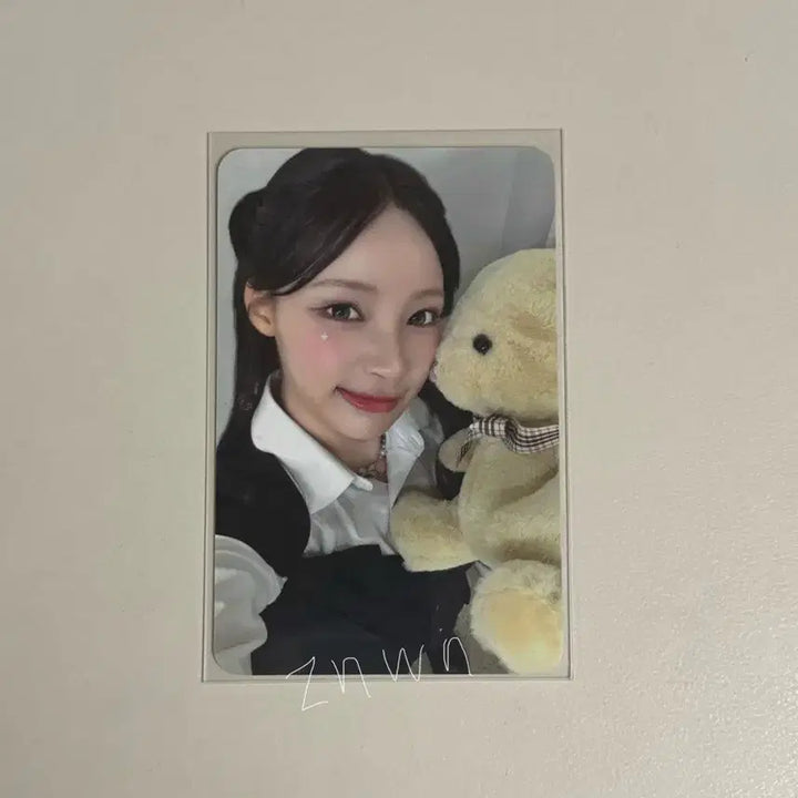 [BUNJANG] RESCENE Wonii Withmu Bear Doll Lip Balm POB Photocard / 리센느 원이 위드뮤 곰인형 립밤 미공포 포토카드 포카 판매