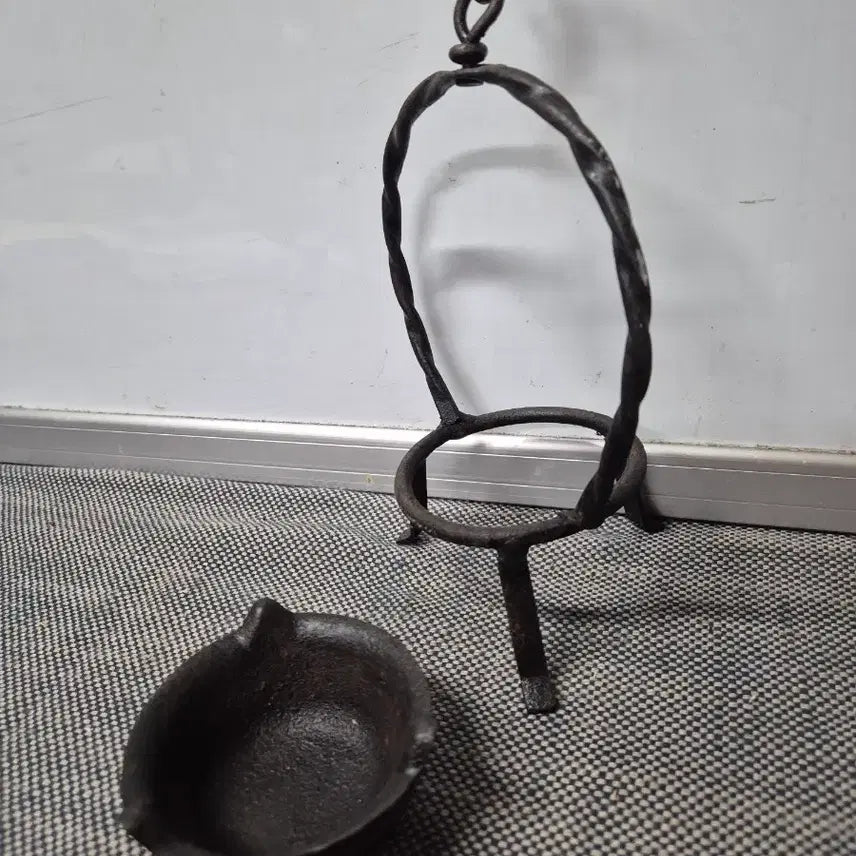 [BUNJANG] Antique Cast Iron Yudeung Lantern / 옛날무쇠유등(골동품)