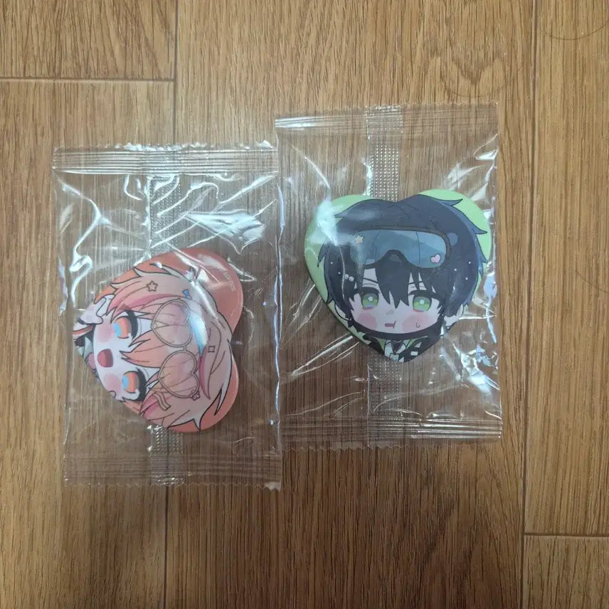 [BUNJANG] Skoizsm Nino Robo Heart Can Badge Bundle Set / 스코시즘 니노, 로보 하트 캔뱃지 일괄판매