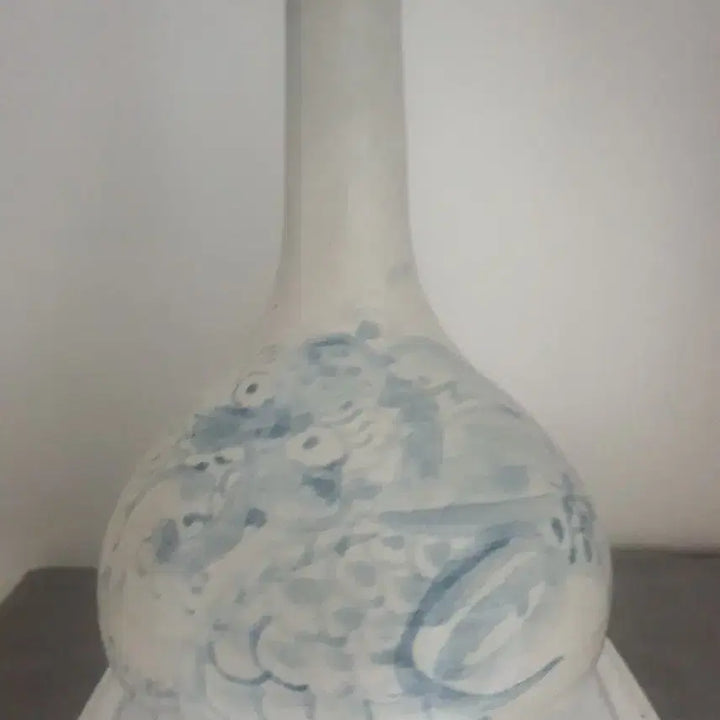 [BUNJANG] Joseon Dynasty Celadon Porcelain Dragon Vase / 청화백자용문장경병주병