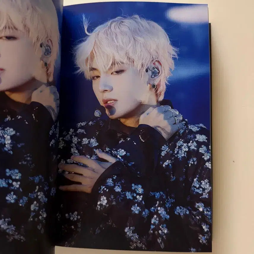 [BUNJANG] BTS V Photobook / 뷔 포토북 V 포토북 BTS