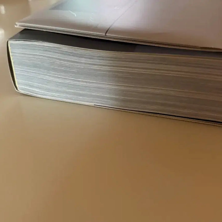 [BUNJANG] BTS V Photobook / BTS 포토북 뷔 포토북  (포토북 + DVD 구성)