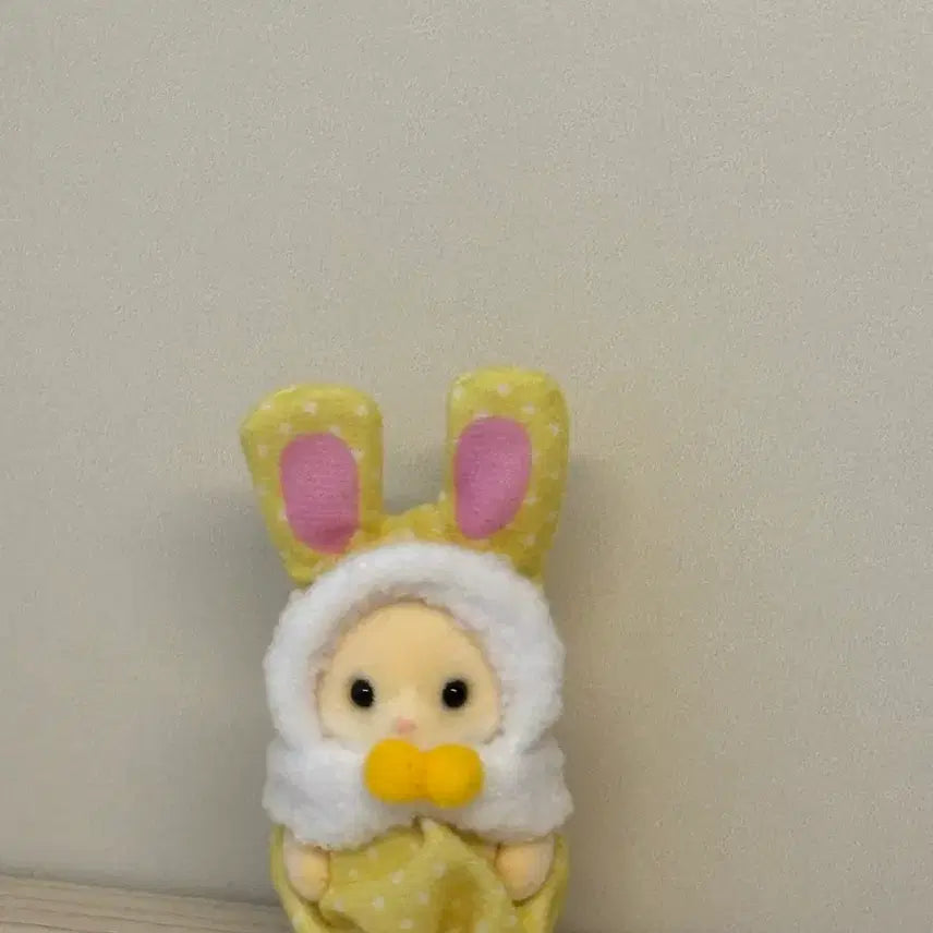 [BUNJANG] Sylvanian Families Colorful Rabbit Yellow / 실바니안 컬러풀 토끼 노랑