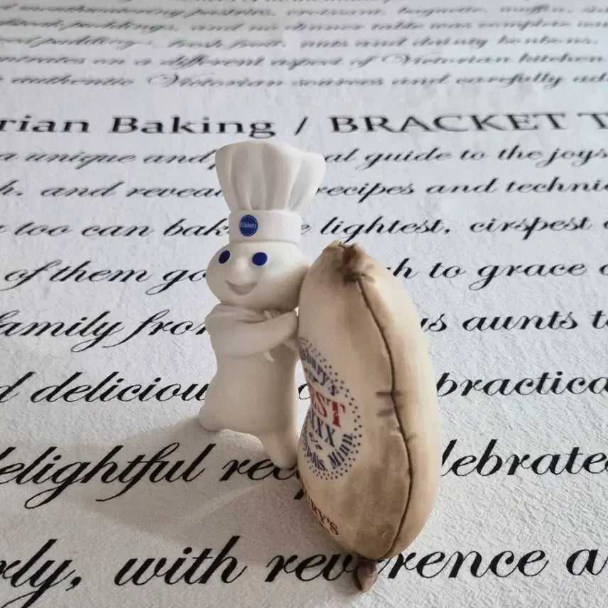 [BUNJANG] Pillsbury Doughboy Figure / 필스버리 밀가루 도우보이 피규어