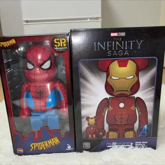 [BUNJANG] Bearbrick Spider-Man SP 400% Figure &amp; Iron Man Mark 4 100%/400% Set / 베어브릭 스파이더맨 SP 400% 피규어,아이언맨 마크4 100% &amp; 400% 세트