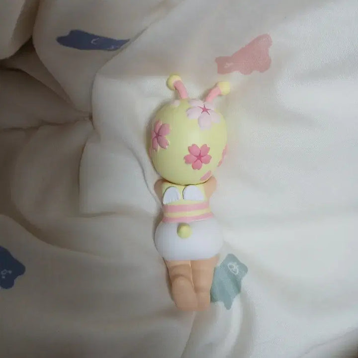 [BUNJANG] Sonny Angel Cherry Blossom Honey Bee Hyper Edition / 소니엔젤 벚꽃꿀벌히퍼