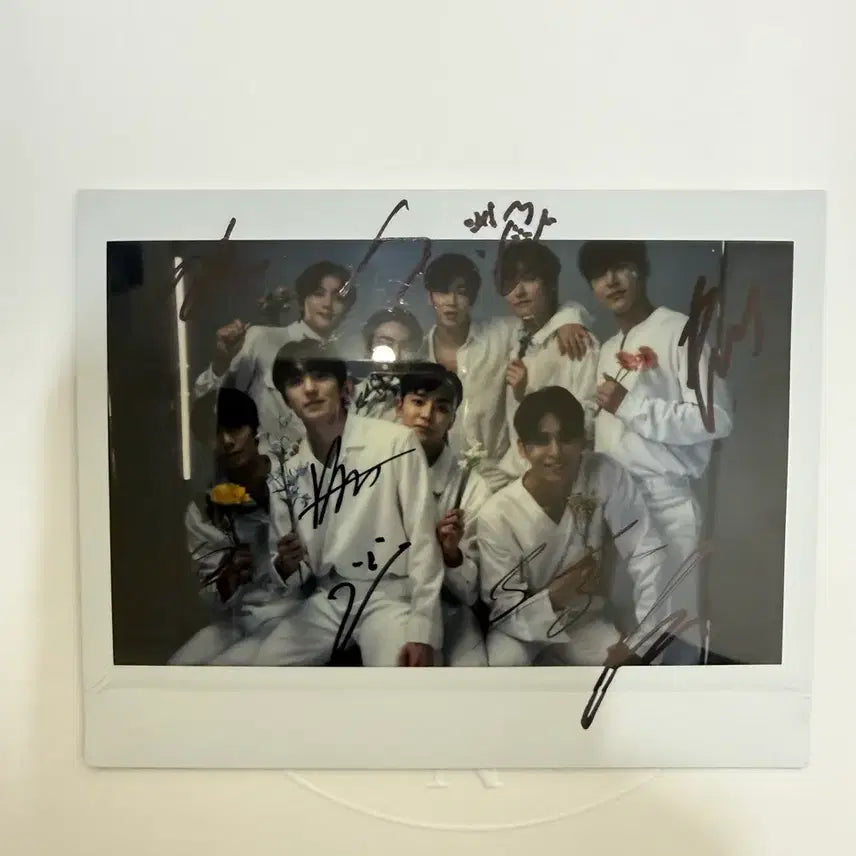 [BUNJANG] SF9 Group Signed Polaroid / SF9 9인 단체 싸폴 싸인 폴라로이드 양도합니다