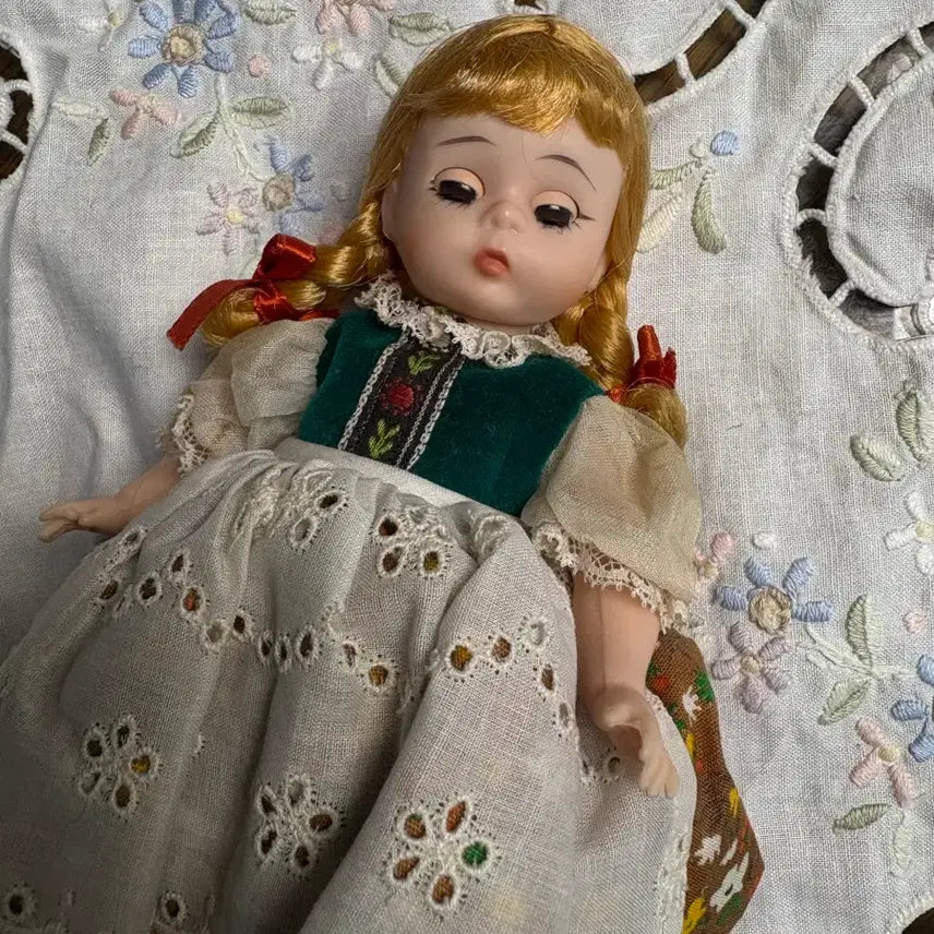 [BUNJANG] Madame Alexander 8-inch Austrian Vintage Doll / 마담알렉산더 8인치 오스트리아 빈티지 인형 마담 알랙산더