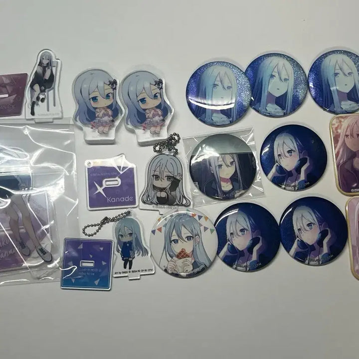 [BUNJANG] Kanade Yoisaki Acrylic Stand, Can Badge, Korotto Bundle / 요이사키 카나데 프로세카 프세카 아크릴스탠드 캔뱃지 sd 문화제 코롯토 카페 일괄