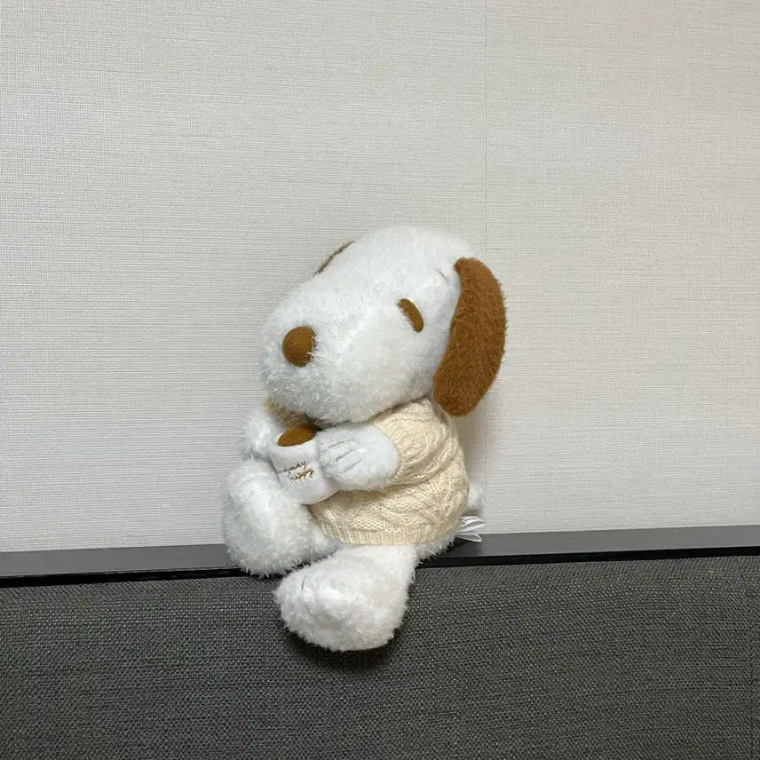[BUNJANG] Snoopy Knit Doll (Beige) / 스누피 인형 베이지색 니트