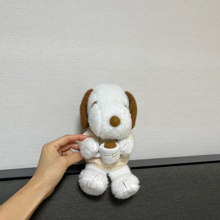 [BUNJANG] Snoopy Knit Doll (Beige) / 스누피 인형 베이지색 니트