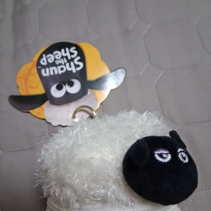 [BUNJANG] Shawn The Sheep Plush Pouch / 숀더쉽 인형 파우치