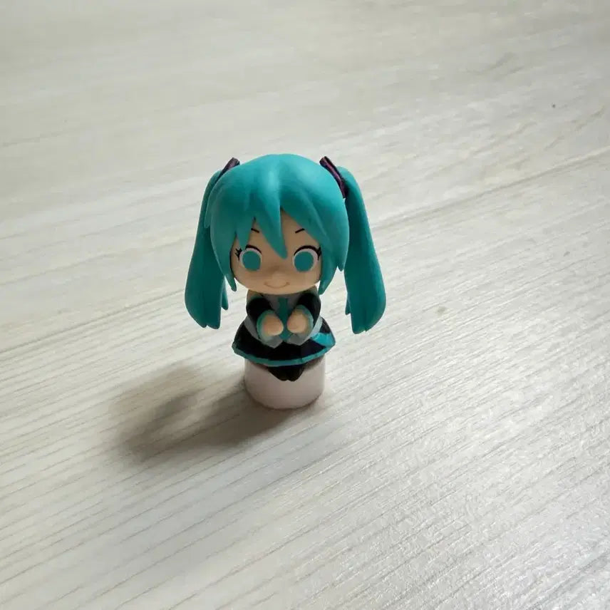 [BUNJANG] Vocaloid Hatsune Miku Gacha Figure / 보컬로이드 하츠네미쿠 가챠