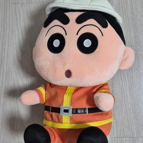 [BUNJANG] Firefighter Crayon Shin-chan Plush Toy / 소방관 짱구 인형 팔아요