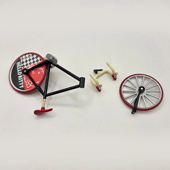 [BUNJANG] Re-Ment Hello Kitty Shine! Hobby Club Sealed Set (Bicycle Damaged) / 리멘트 헬로키티 빛나라 부활동 미개봉품 풀 세트(박스X, 파손품 있음) 판매합니다.