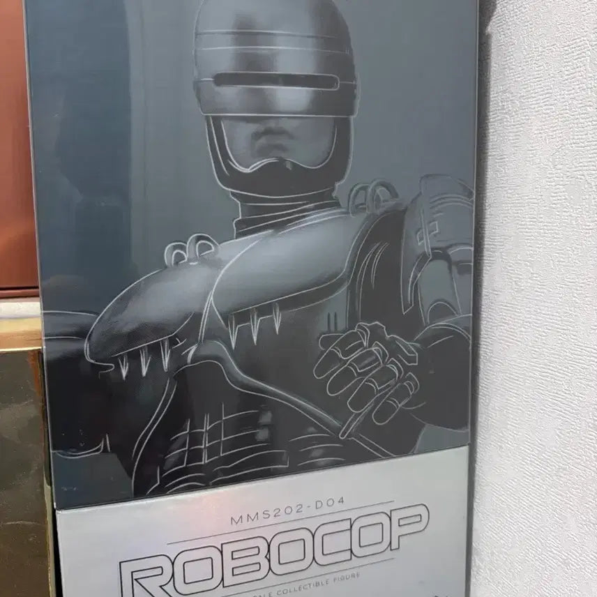 [BUNJANG] Hot Toys RoboCop Figure / 핫토이 로보캅
