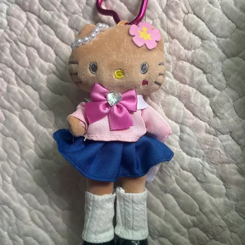 [BUNJANG] Hello Kitty "Gyaru" Long-Legged Plushie Keychain / 갸루키티 롱다리 인형 키링