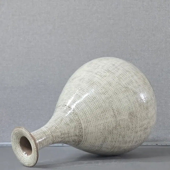 [BUNJANG] Lee Eun-gu Buncheong Dot-Patterned Vase / 청파 이은구 분청 우점문 병
