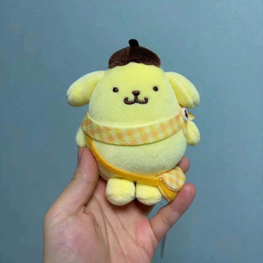[BUNJANG] Sanrio Pompompurin Makocoin Figure with Classic Backpack / 고전 배낭 여행 가방 메고 있는 무뉴 폼폼푸린 마코인형