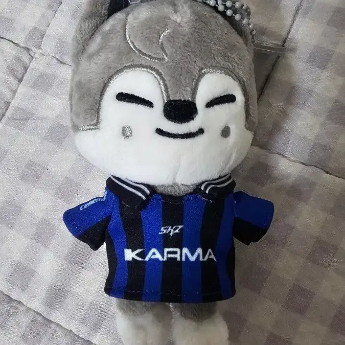 [BUNJANG] SKZOO KARMA Wolfchan Doll / 스키주 카르마 울프찬 인형 판매합니다